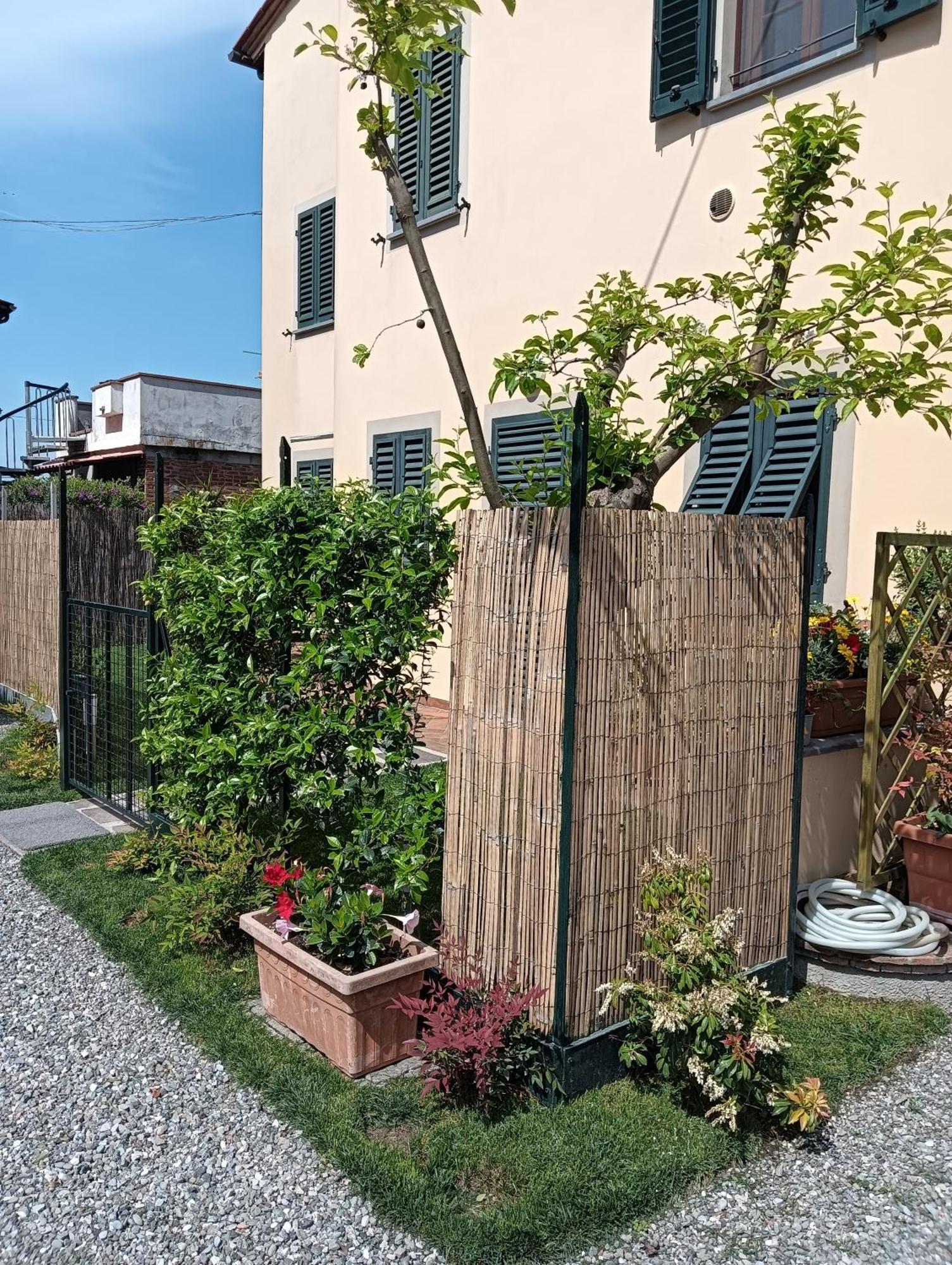 Casa Vacanze Rustico Di Corte Capannori Luaran gambar