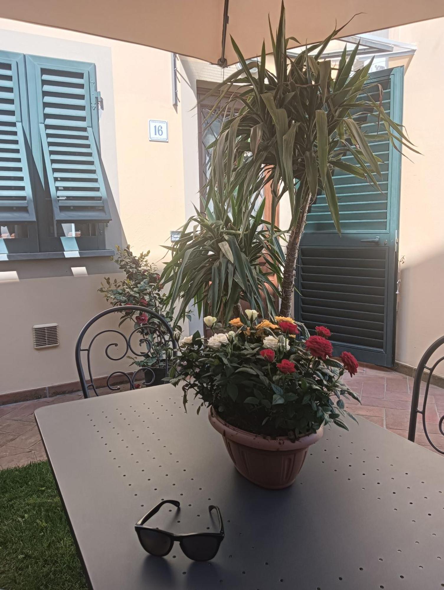 Casa Vacanze Rustico Di Corte Capannori Luaran gambar