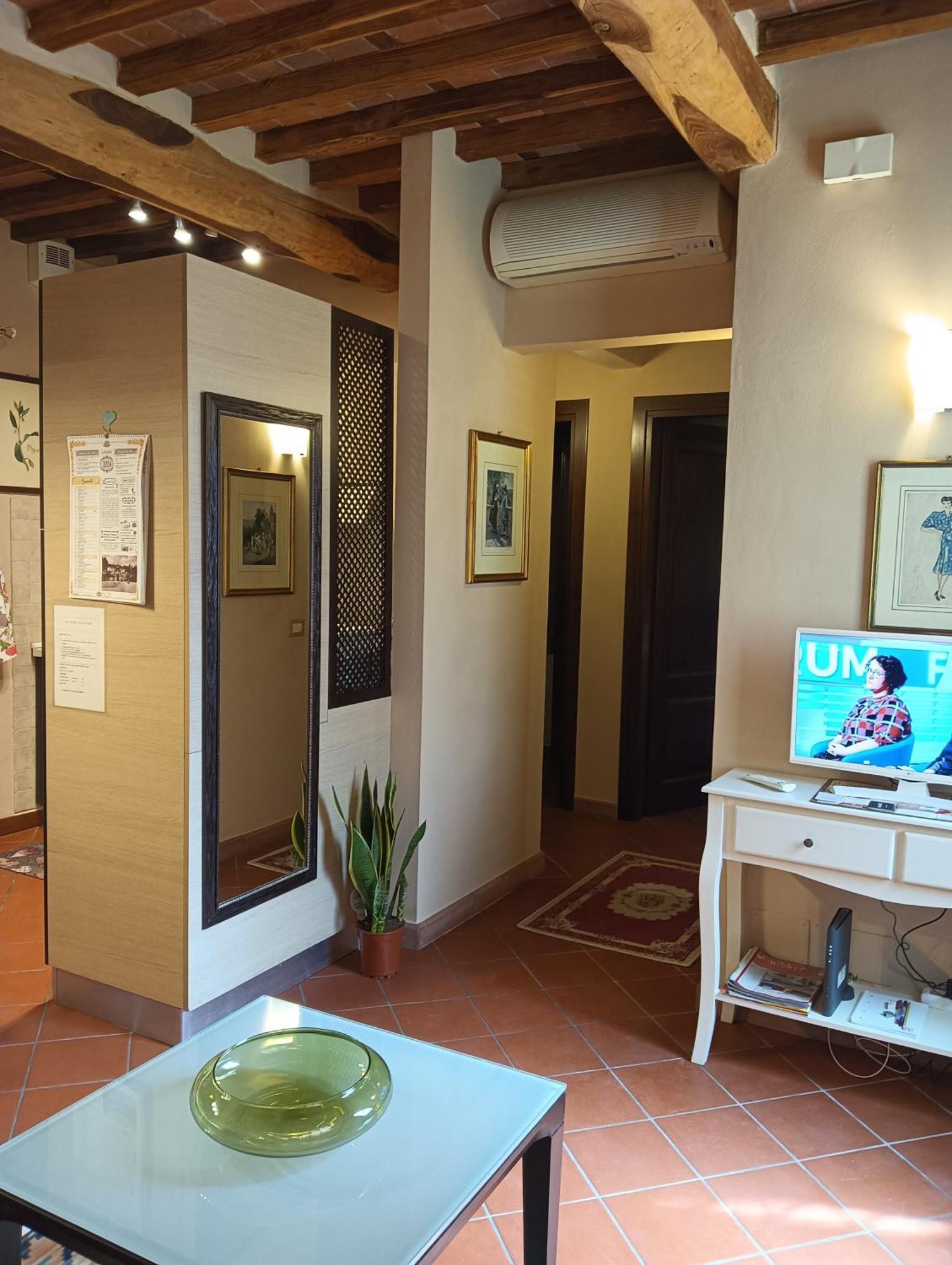Casa Vacanze Rustico Di Corte Capannori Luaran gambar