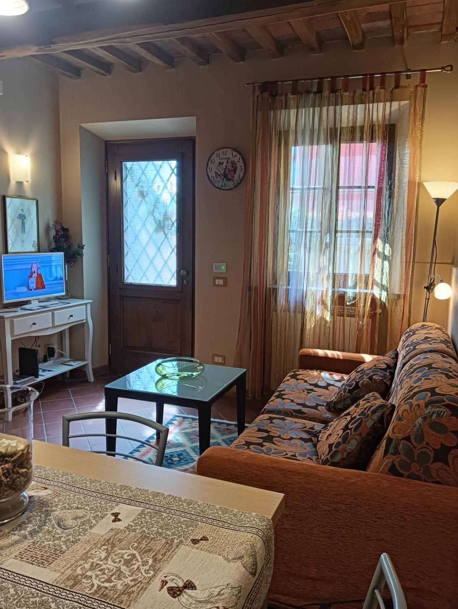 Casa Vacanze Rustico Di Corte Capannori Luaran gambar